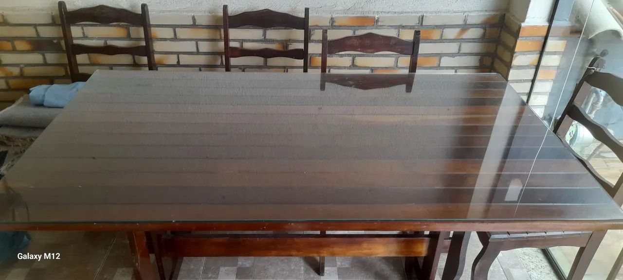 Mesa de madeira maciça Retangular de 6 lugares. - Foto 4