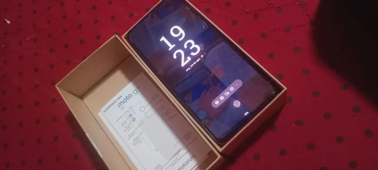 Moto G84
