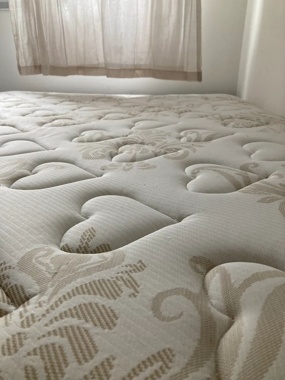  Cama box
