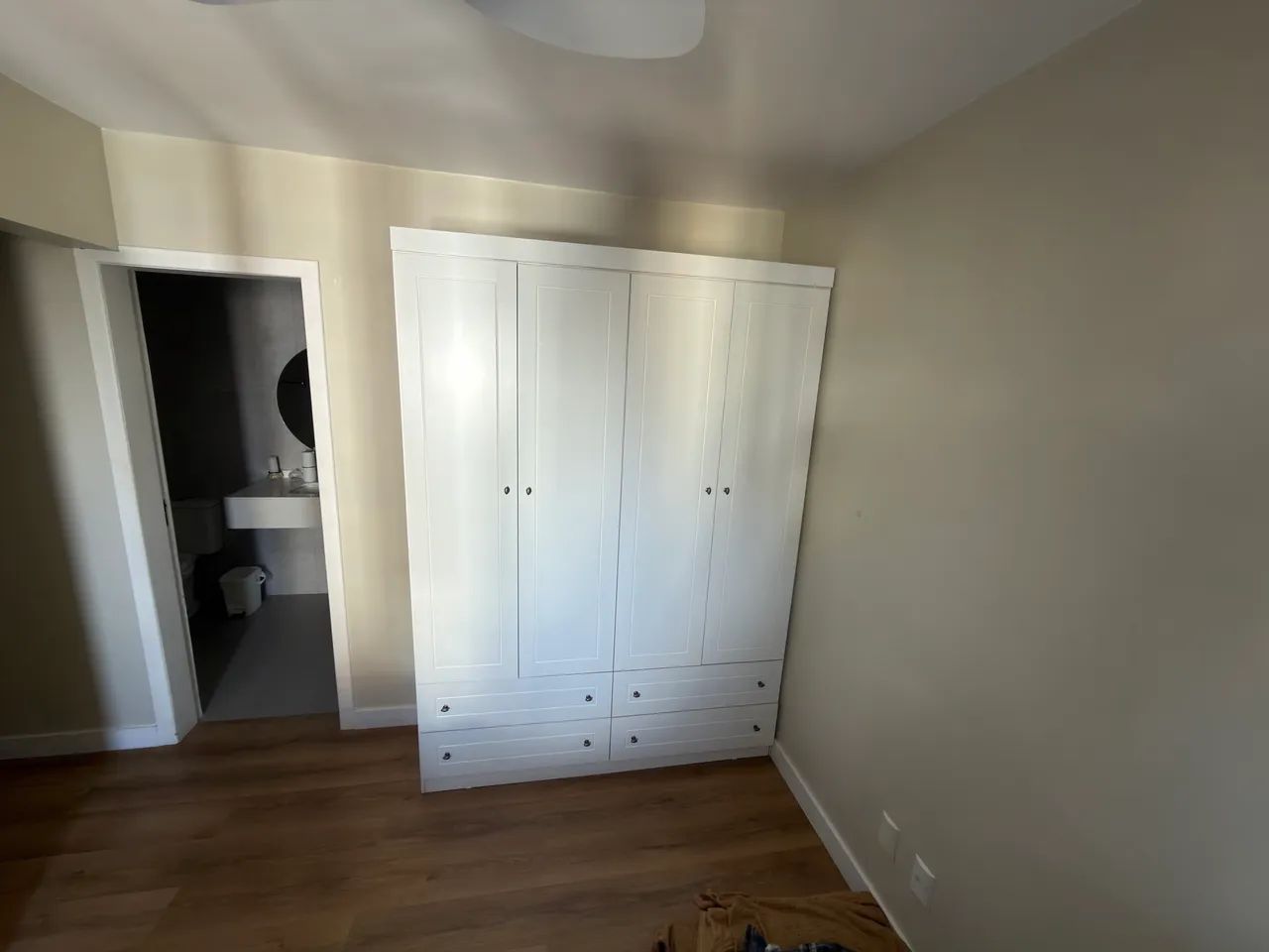 Guarda roupa de solteiro hein - Foto 3