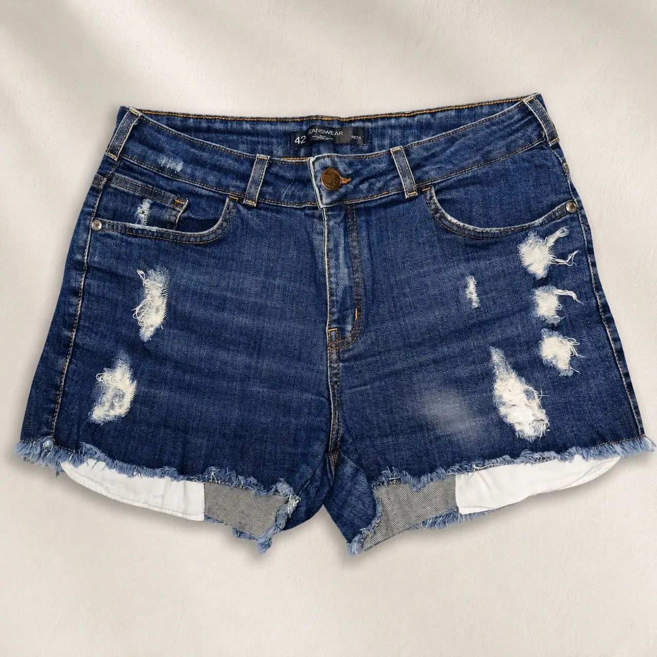 Short Jeans Destroyed Clube das Divas. 