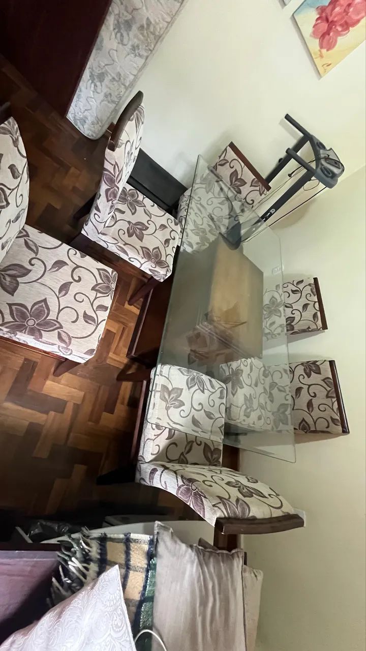 Mesa com 6 cadeiras - Foto 2