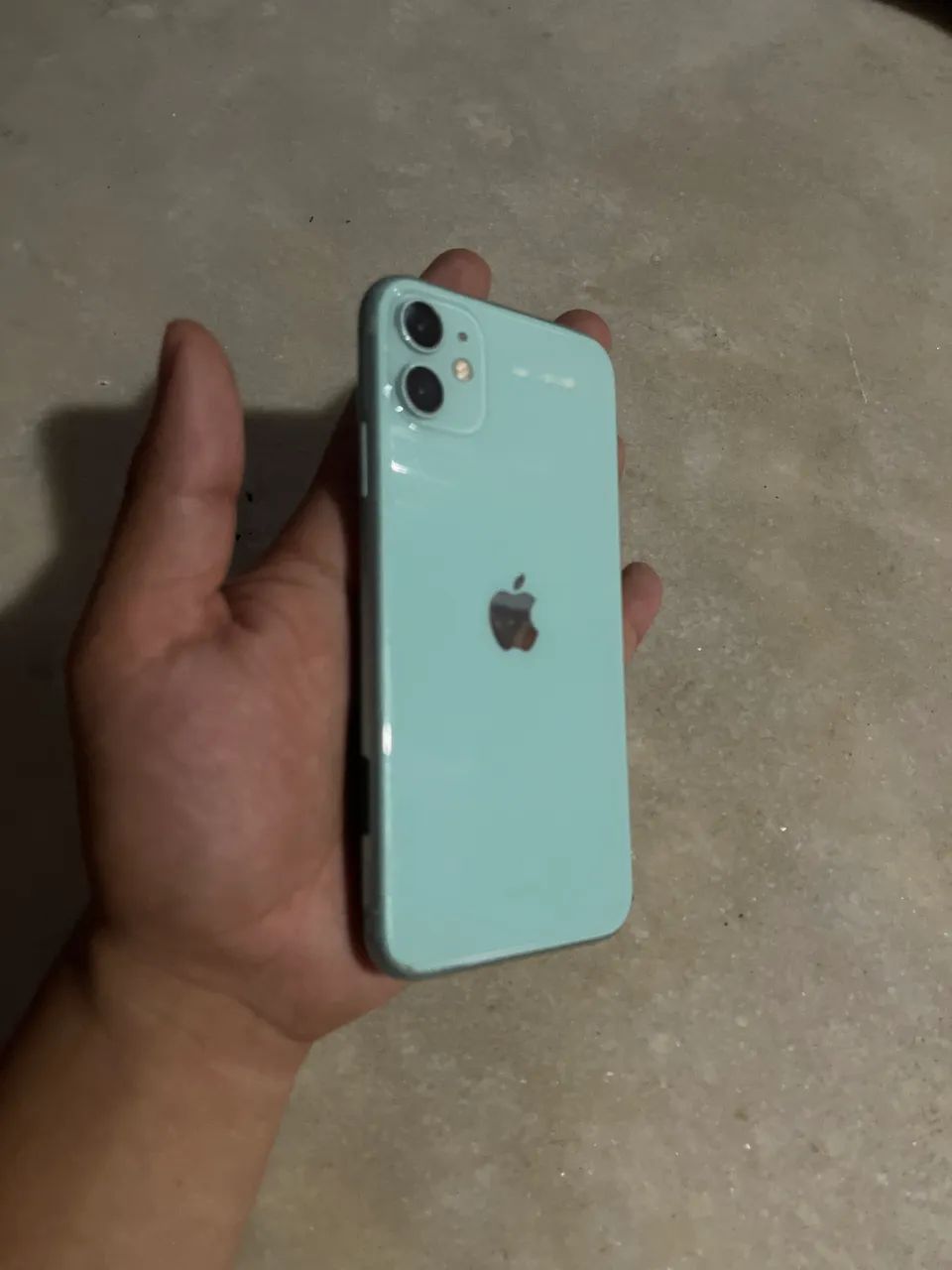 iPhone 11 usado bom  - Foto 2
