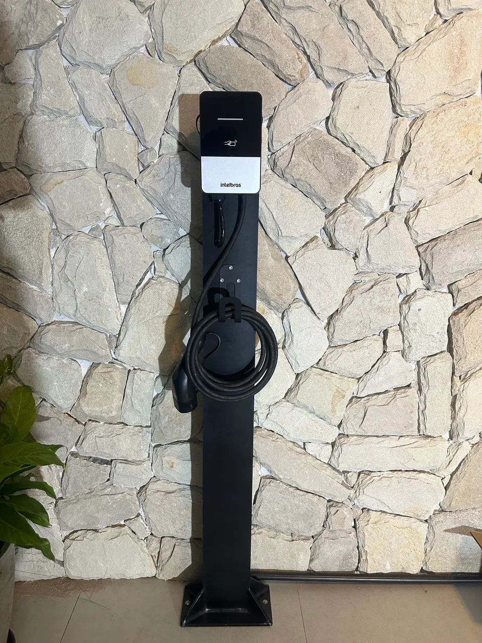 Walbox intelbras em Totem 