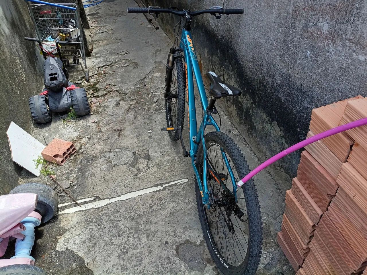 Vendo bicicleta aro 29 com marcha 
