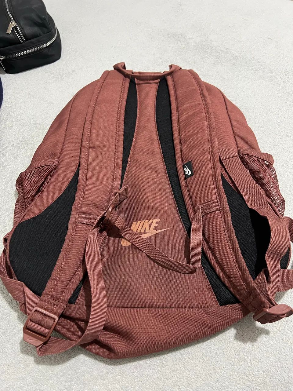 Vendo Mochila da Nike - Foto 4