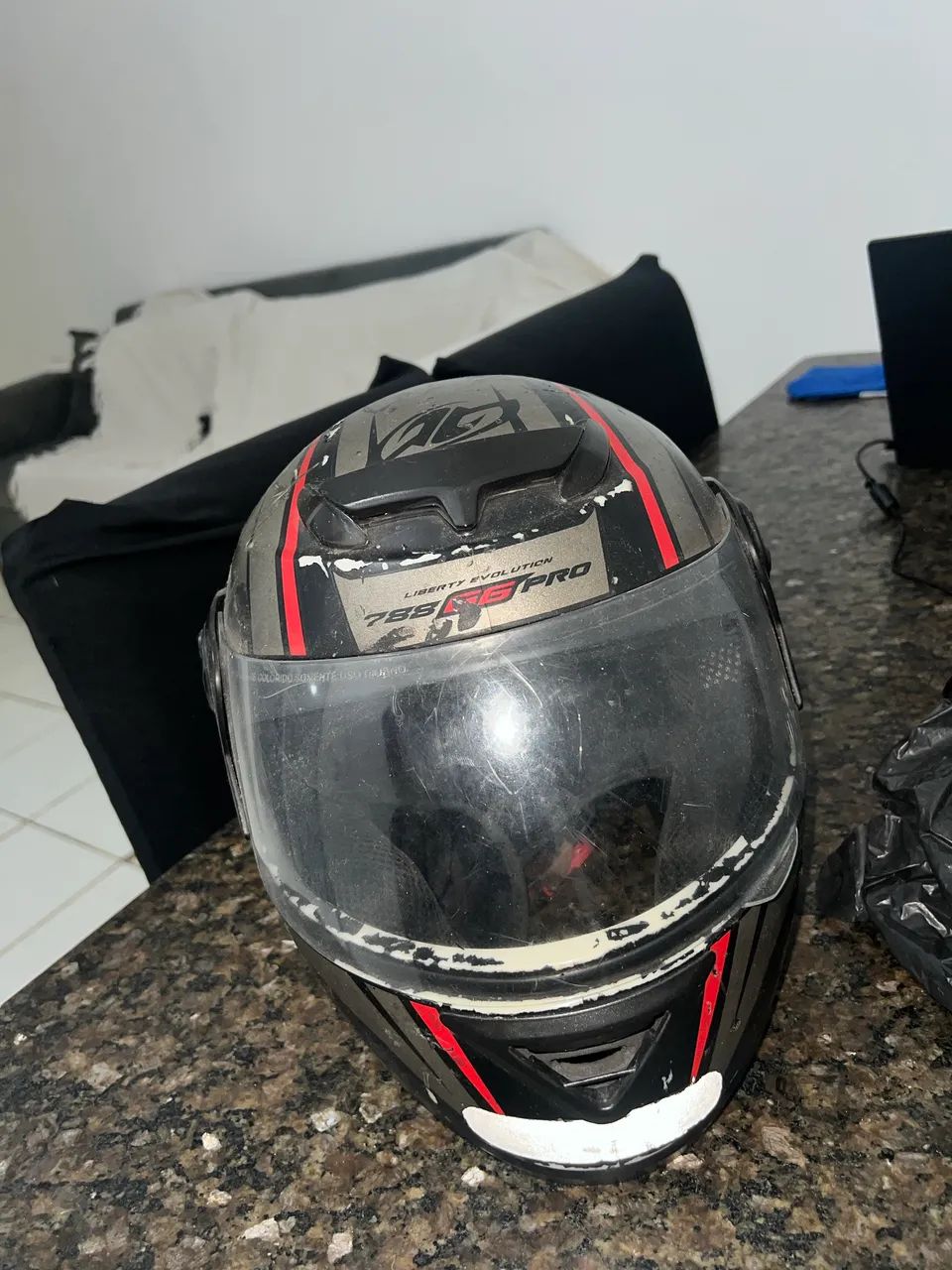 Vendo capacetes  - Foto 2
