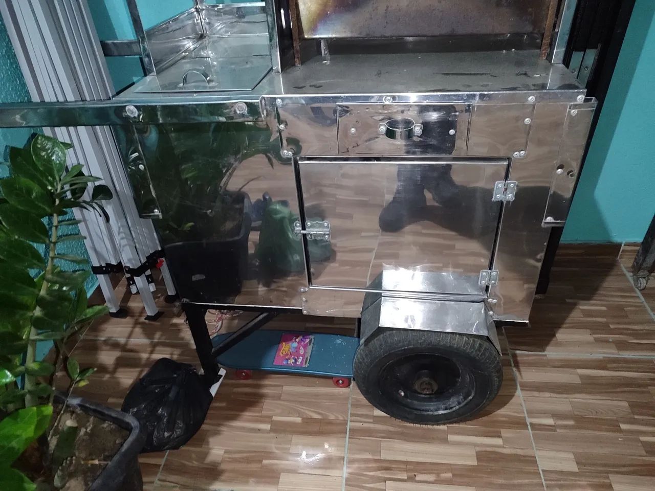 Carrinho para espetinho/ churrasco todo no inox  - Foto 4