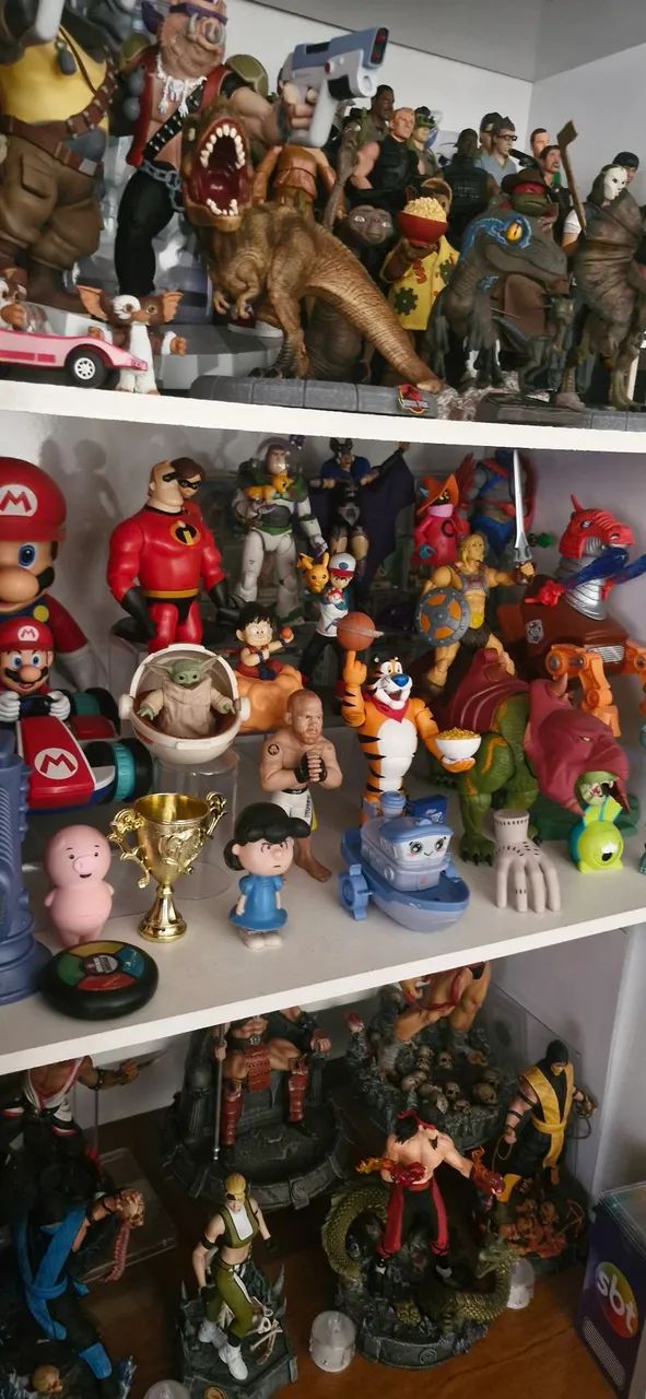 Bonecos colecionáveis, neca, Marvel select,  e outros - Foto 2