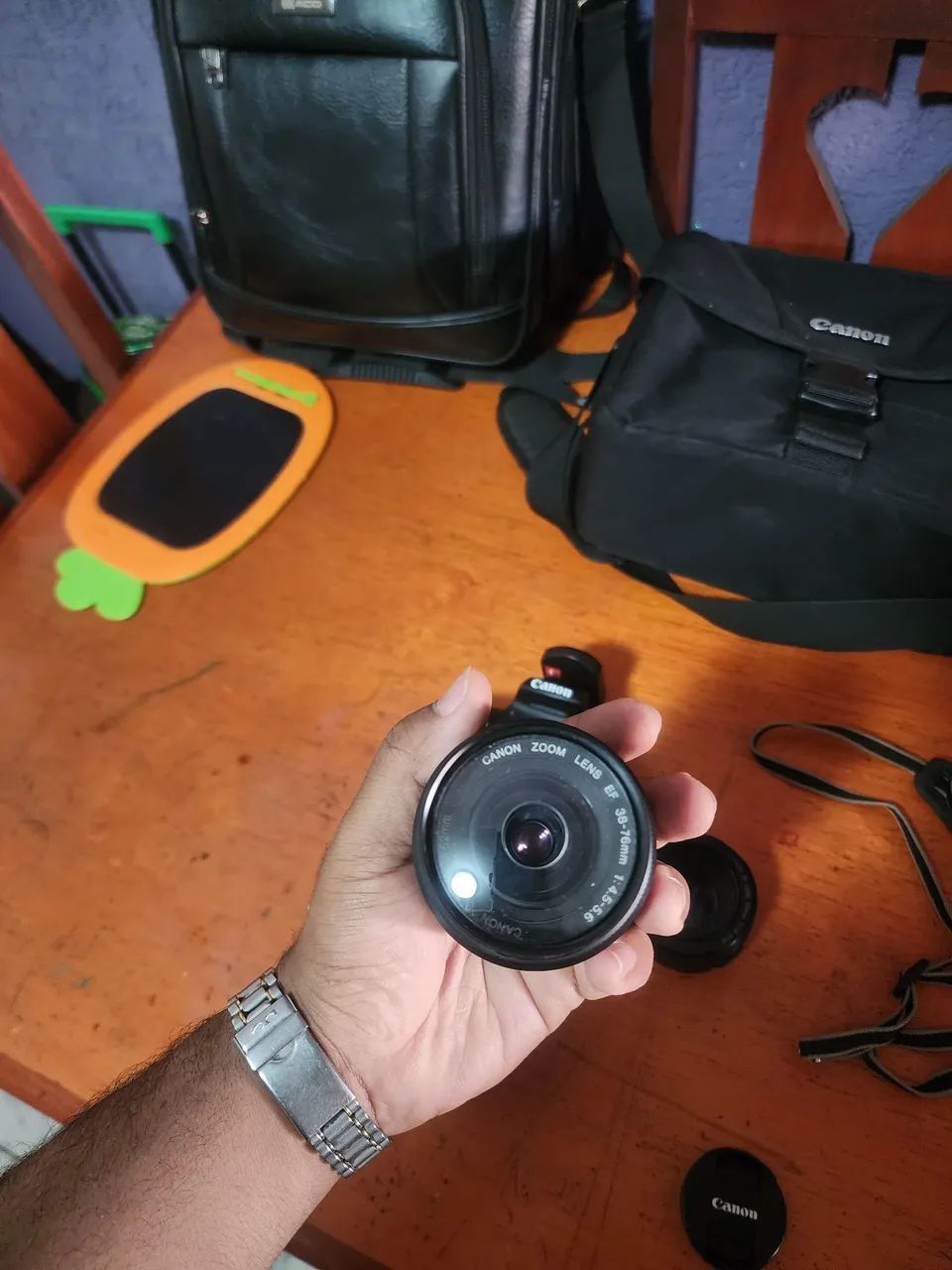 Câmera Canon T6 com 3 lentes e acessórios  - Foto 4