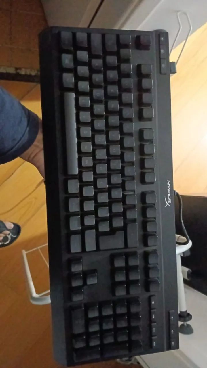 Teclado HyperX Alloy Core RGB