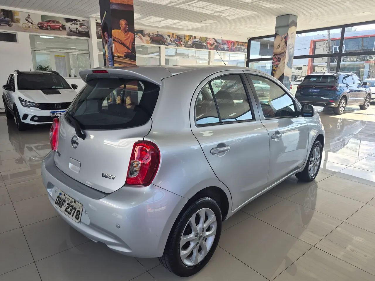 Nissan March SV 1.6 16V Flex Fuel 2015 - Foto 4