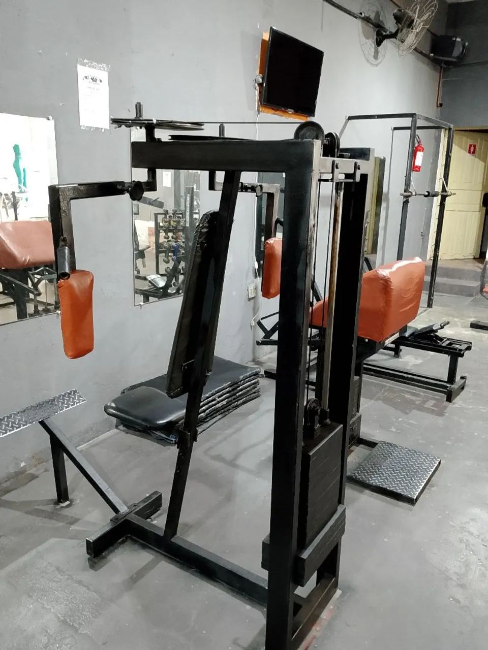 Aparelho de musculação lote