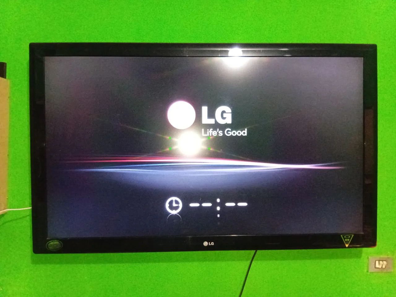 Vendo tv lcd 55p com imagem travada