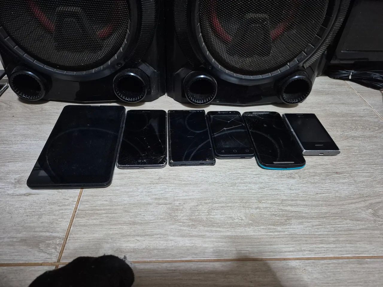 Lote de celulares com defeito no estado 