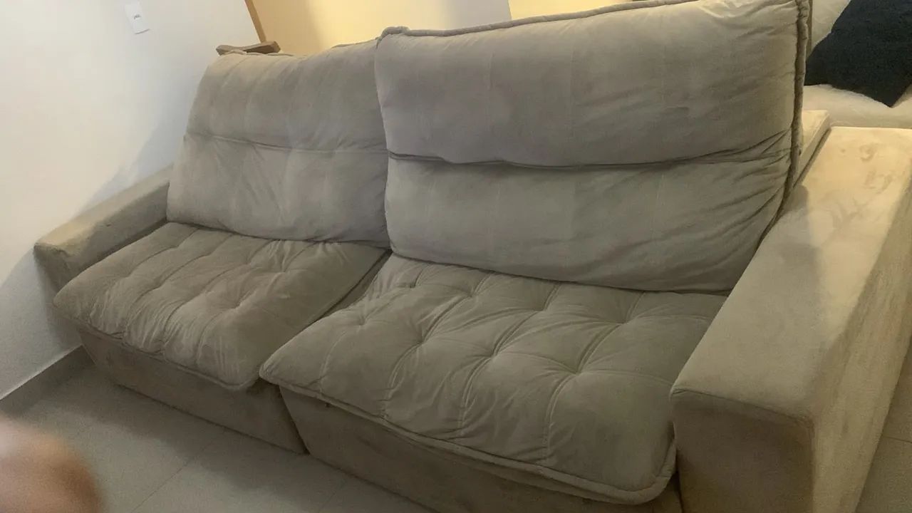 Sofa retrátil e reclinável 