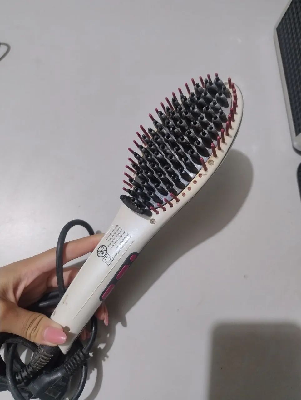 escova alisadora elétrica 
