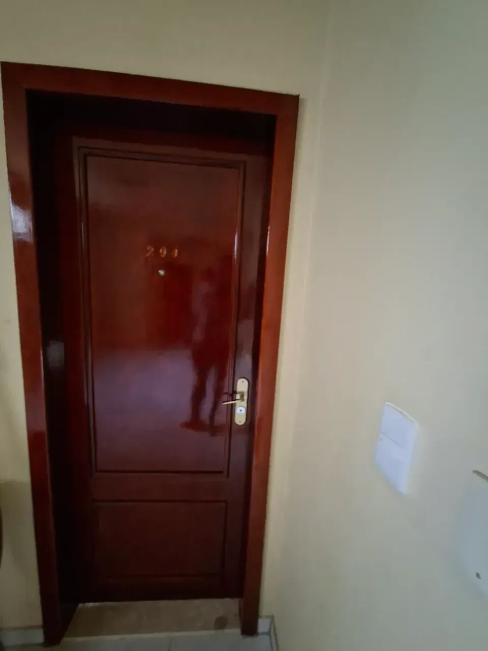 Apartamento bem localizado,  todo reformado! - Foto 2