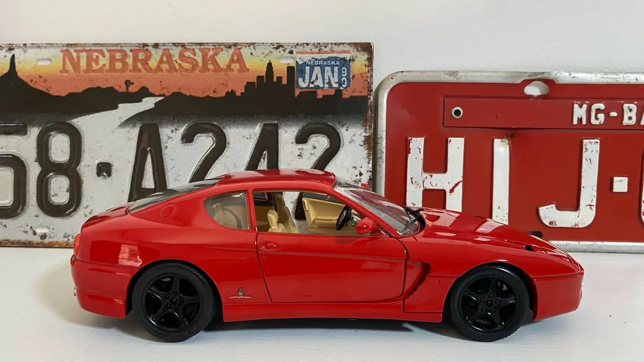 Miniatira Ferrari 456 1/18 - Foto 3