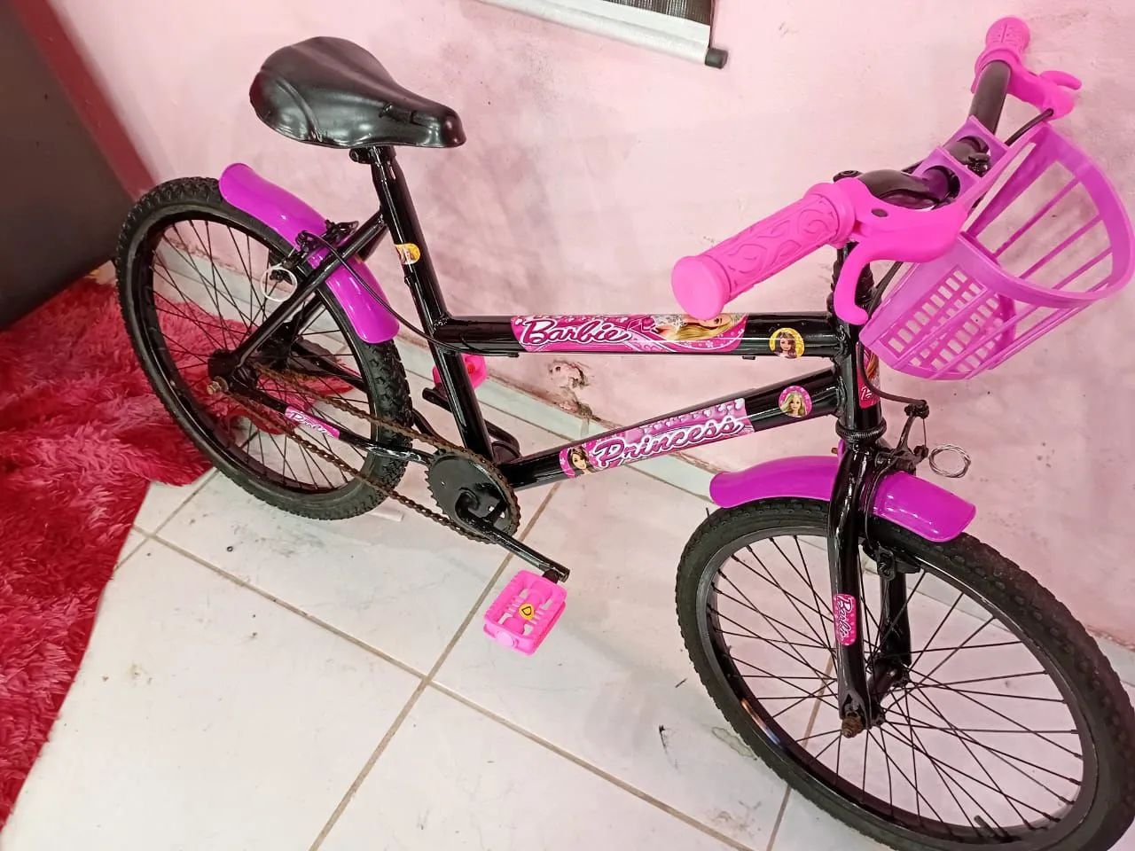 Bicicleta aro 20 ñovinha da barbie  - Foto 4