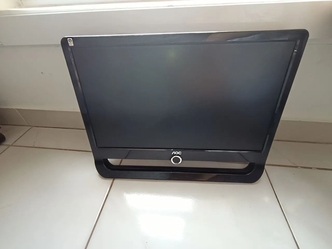Monitor LCD AOC (modelo F19L) - 19 polegadas - Usado