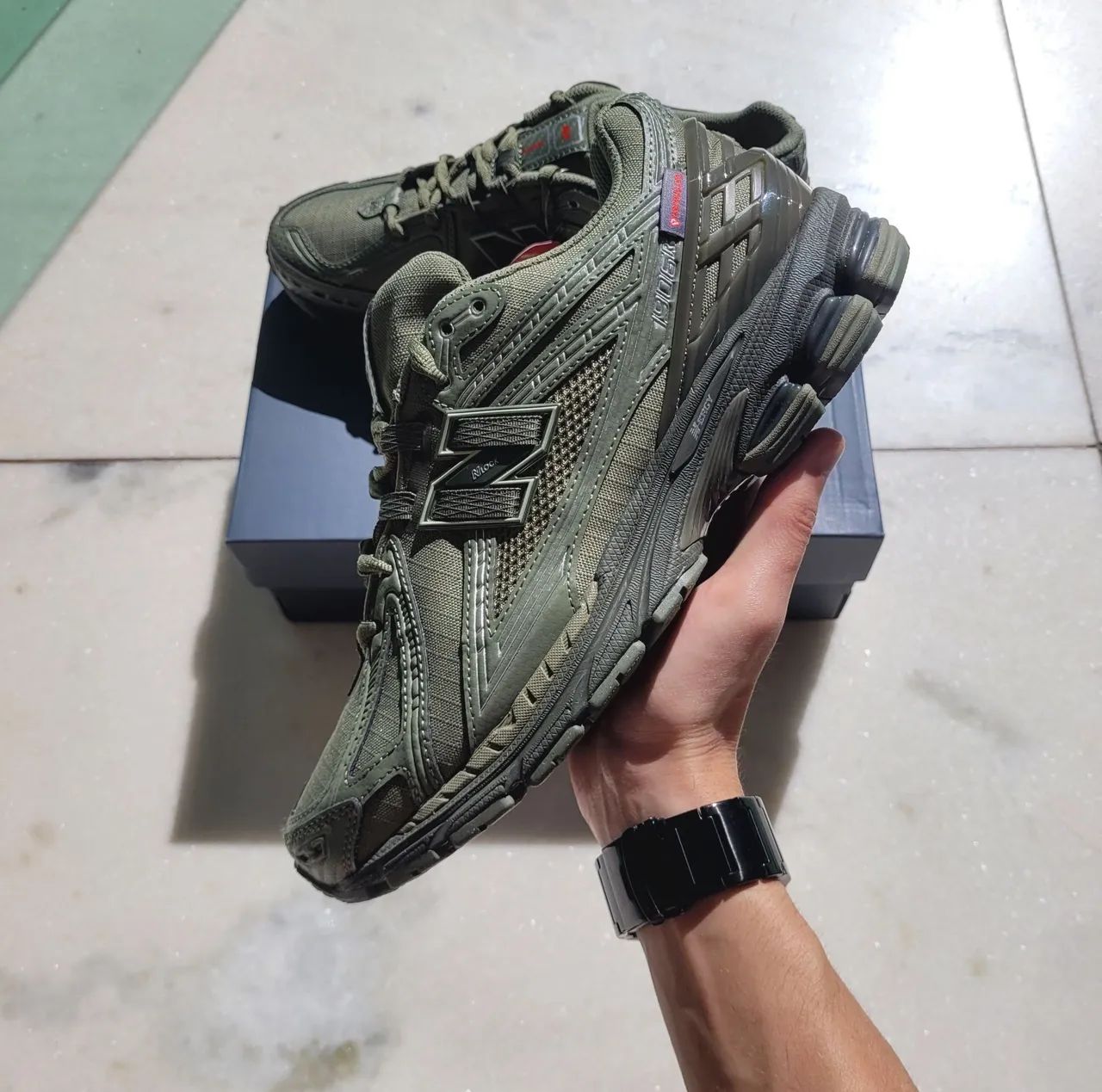 Tênis New Balance 1906