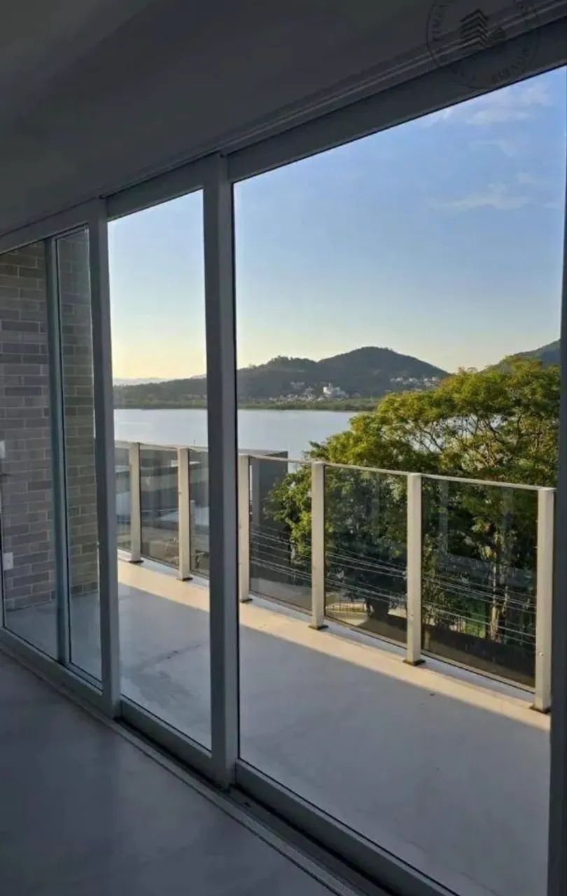 Frente mar abaixo tabela! 300 mil + saldo na entrega! Aceito carro!! 