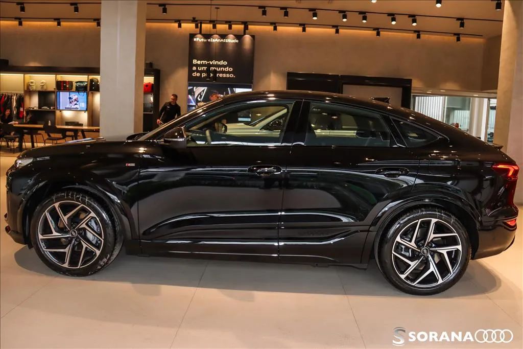Audi E-Tron 2025 - Foto 4