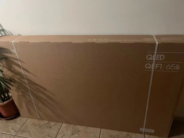 TV Samsung QLED 65"