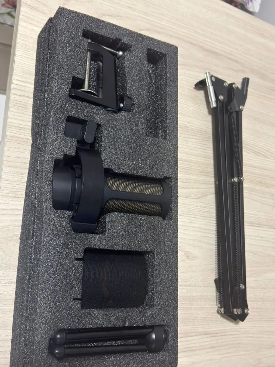 Microfone Condensador Gamer Fifine A8T, RGB - Foto 3