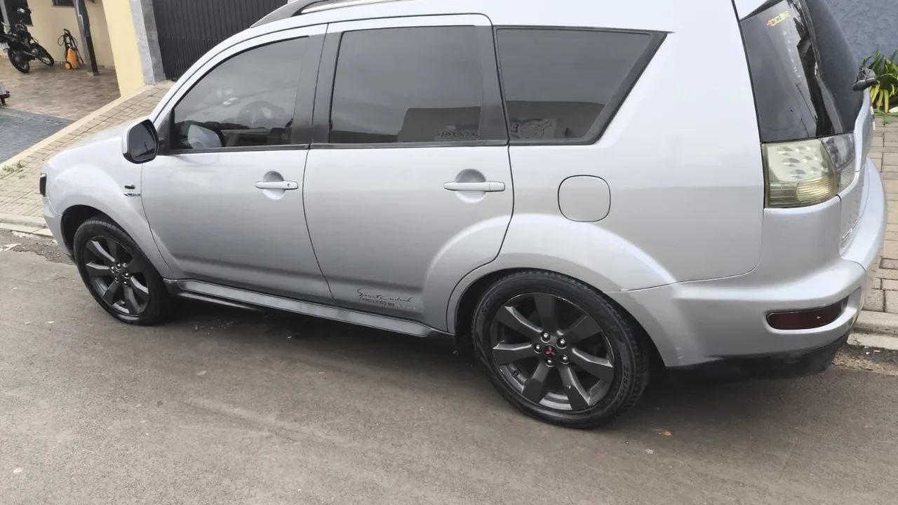 Mitsubishi Outlander OUTLANDER 3.0/ GT 3.0 V6 Aut. 2011