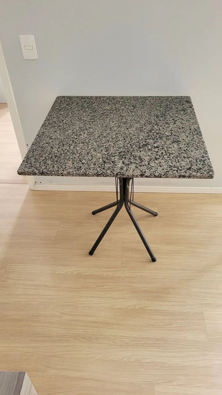 Mesa de Jantar Quadrada Tampo de Granito65579521365891121