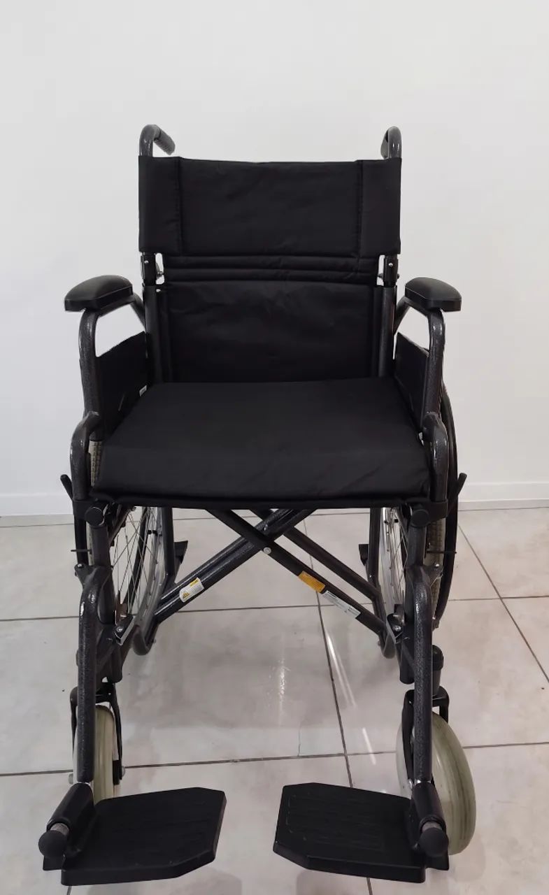 Cadeira de Rodas em Ótimo Estado