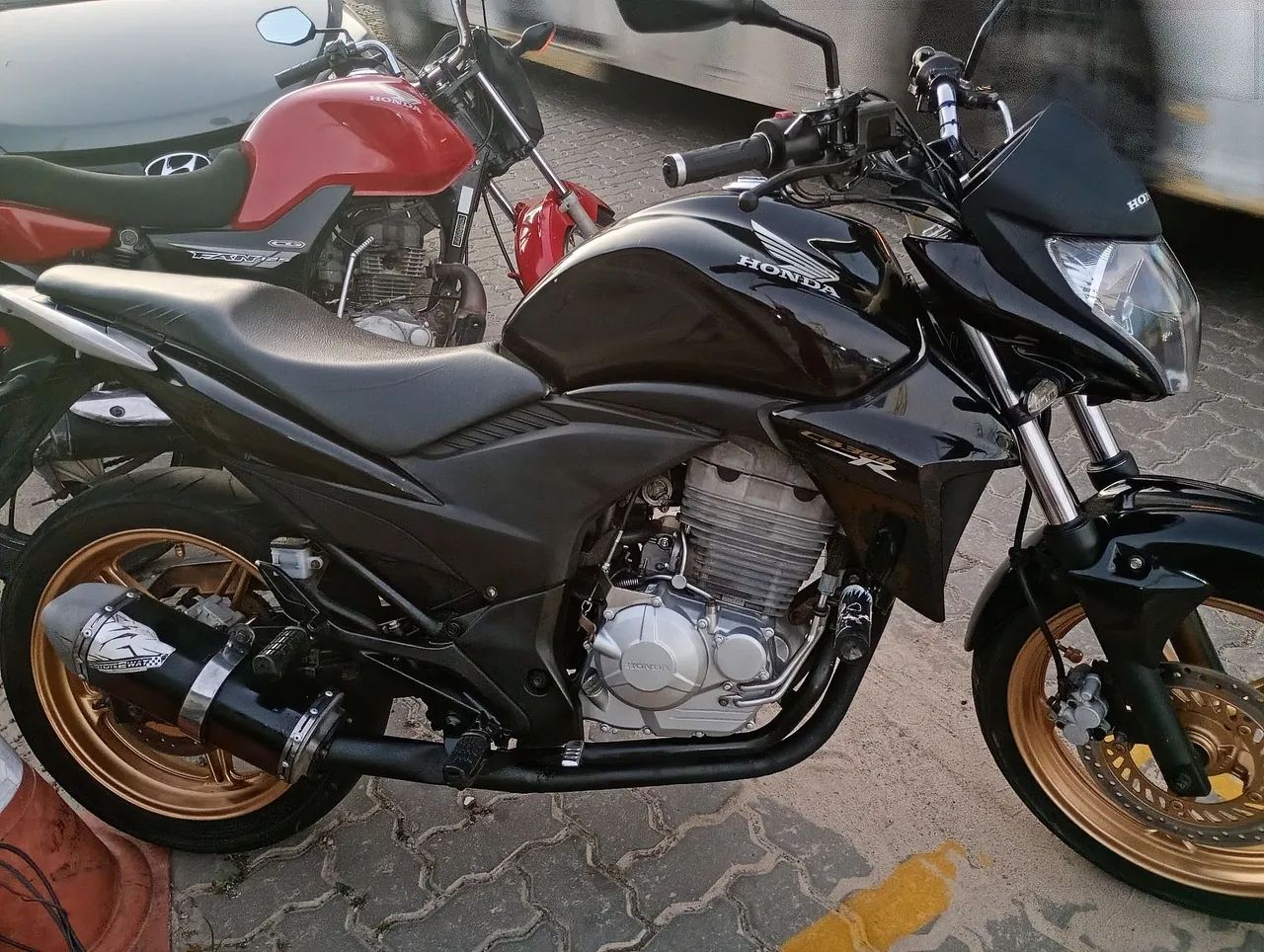 CB 300 2015 - Foto 3