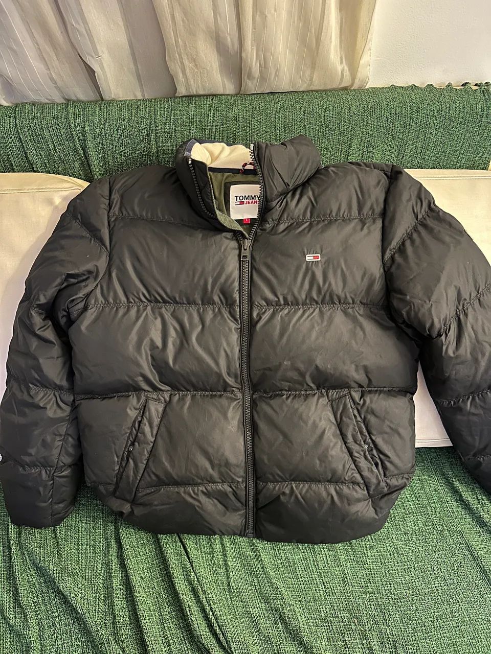 Jaqueta Puffer Preta Tommy Hilfiger - Foto 5