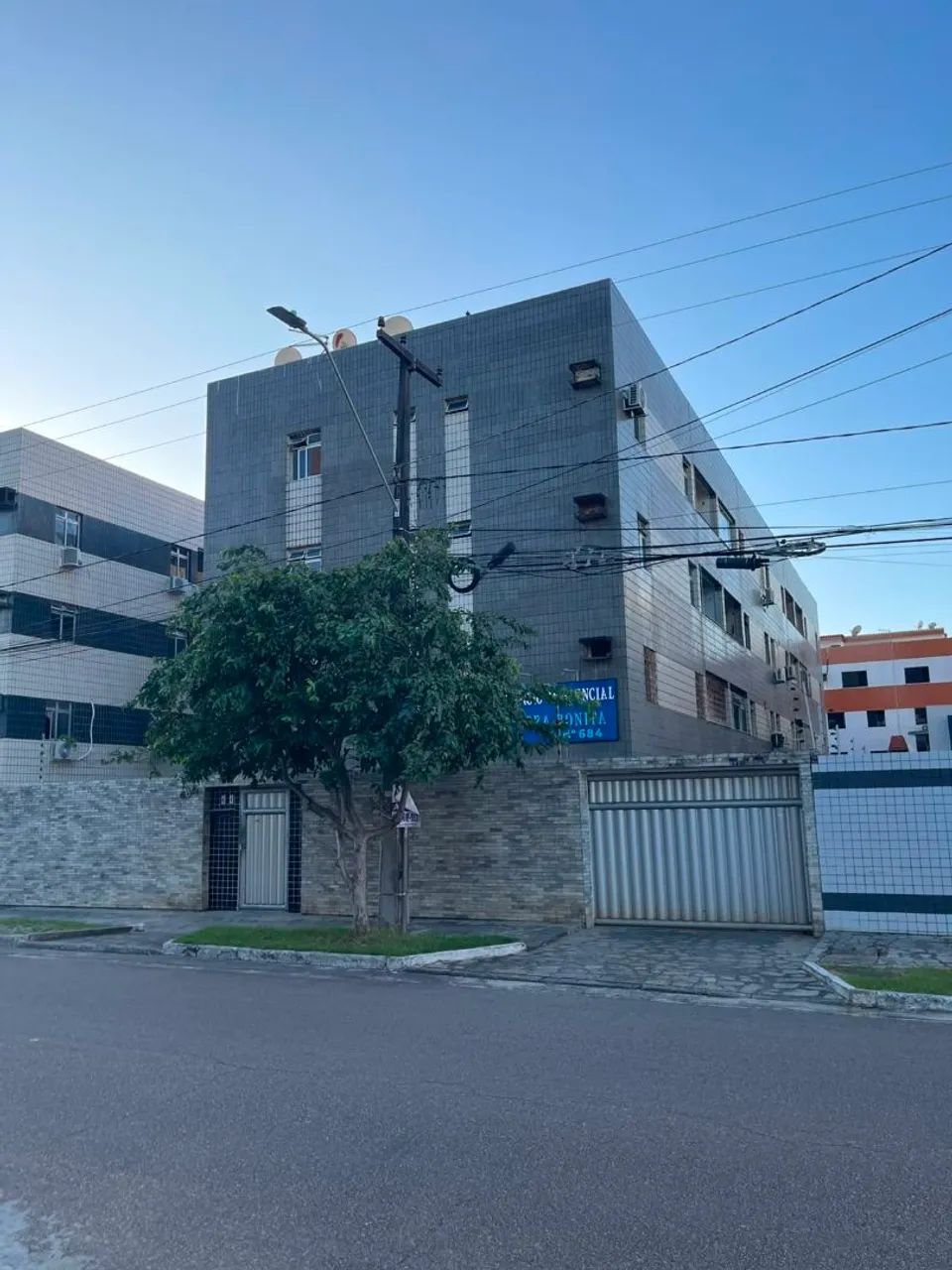 AP com 3 quartos. No jardim oceania.
