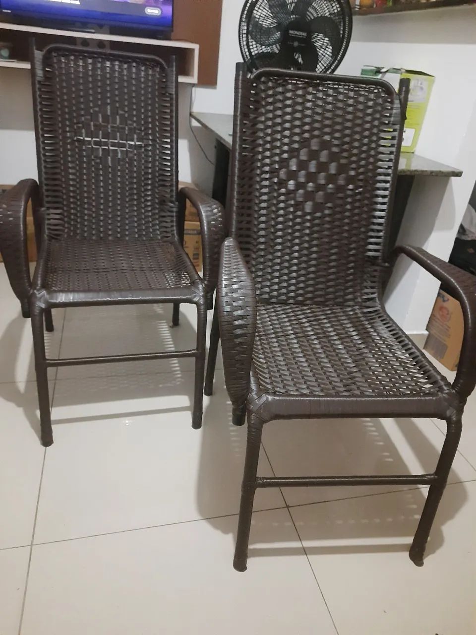 Cadeiras de fibra sintética 