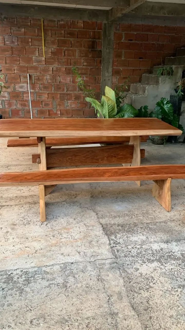 Mesa de madeira c/02 bancos - Foto 4