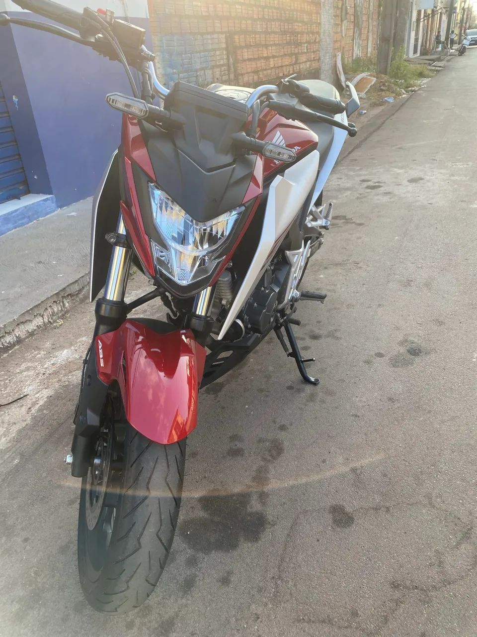 Vendo cb 300F - Foto 2