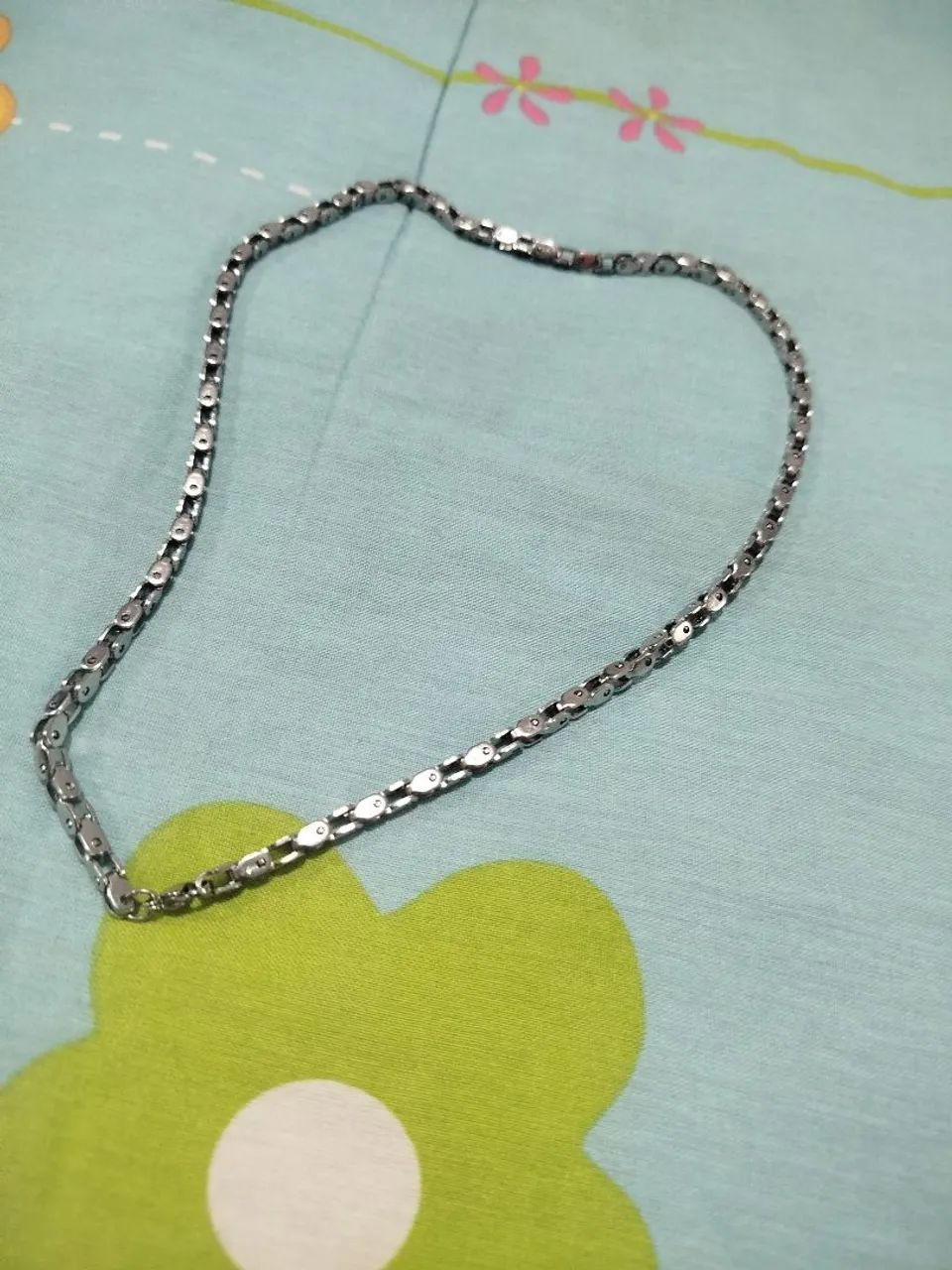 Cordão não prata e inox