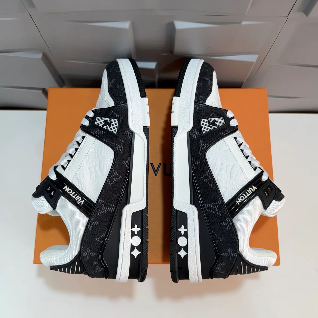 Louis Vuitton LV Trainer Denim Black White 41 - Foto 3
