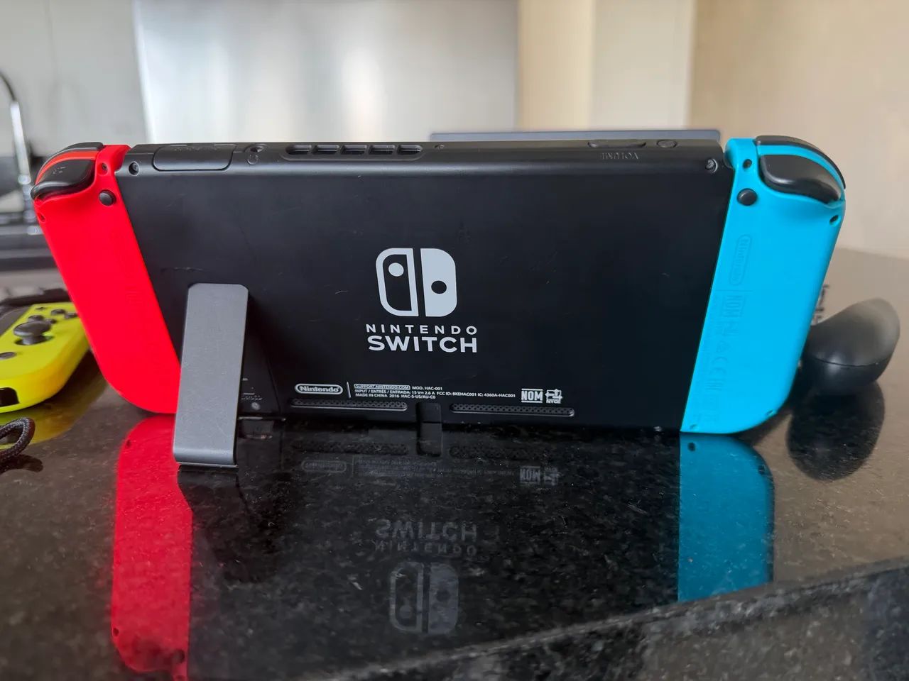 Nintendo Switch V1 Desbloqueável + 4 Joy-Cons + Dock Original - Foto 5