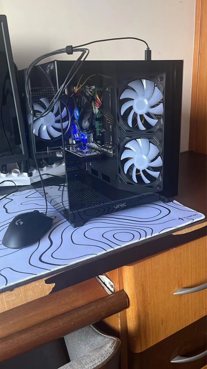 Setup completo com pc, monitor, mouse e teclado,mouse pad e fone!!!