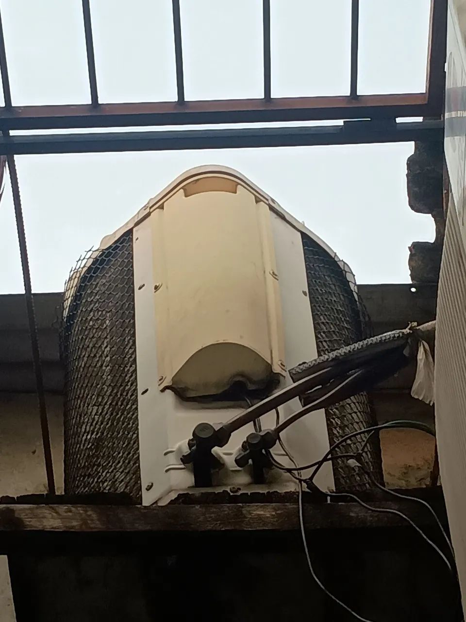 vende split com defeito 30 mil BTUs  - Foto 2