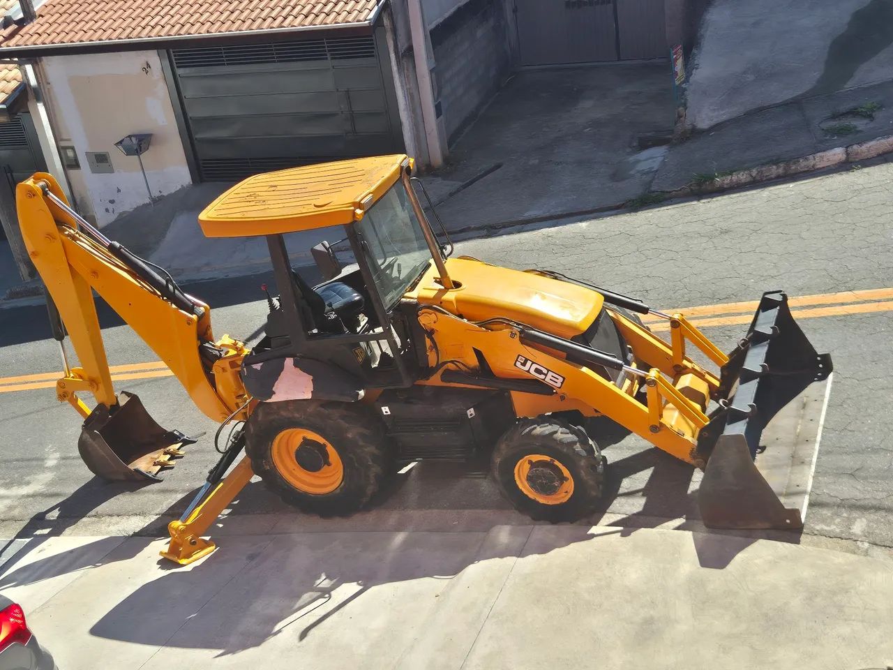 Retroescavadeira jcb 4x4 2009 
