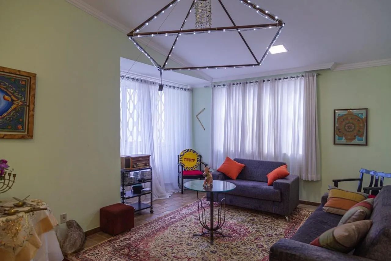 Casa à Venda - Mangabeiras, 4 Quartos, 180 m2
