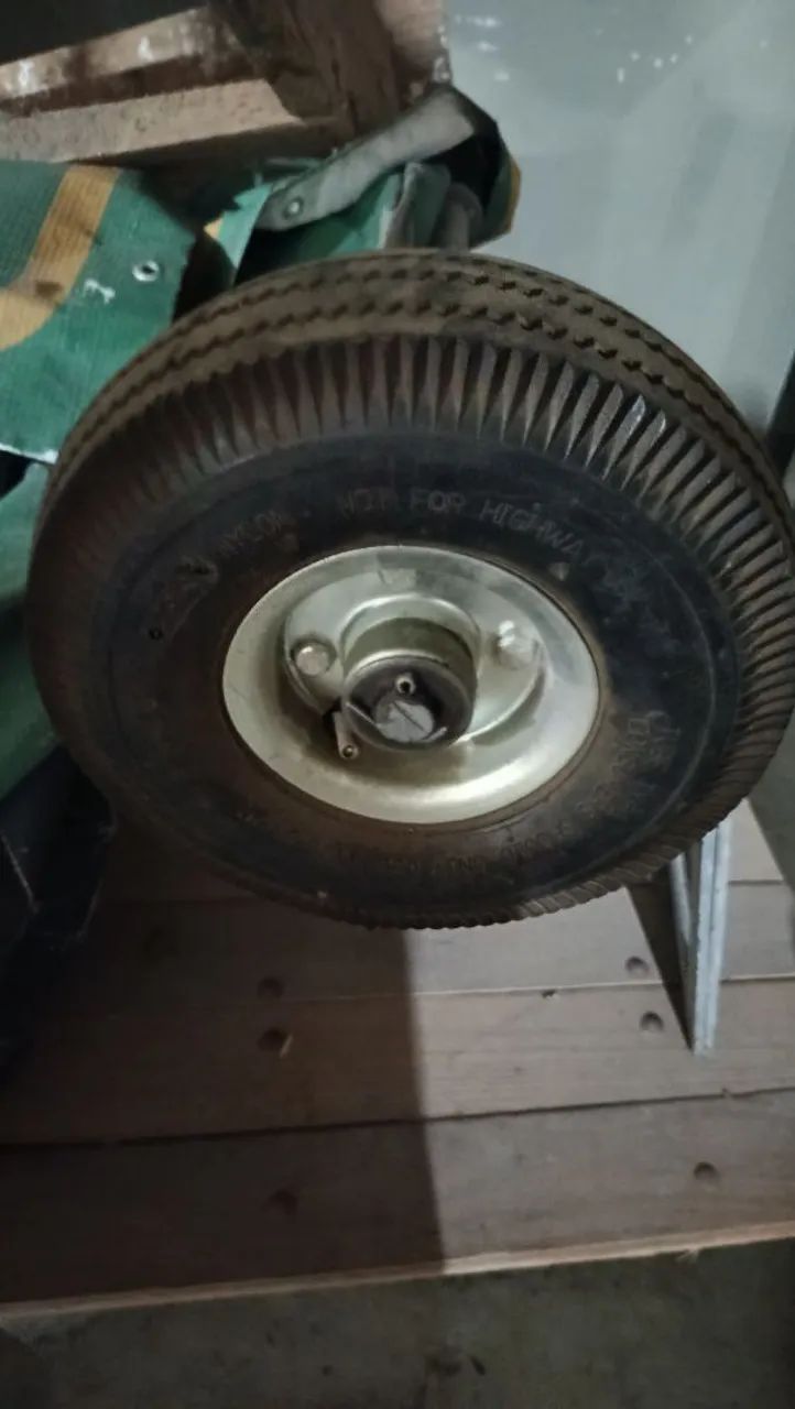 Vaga mecânico de automóveis