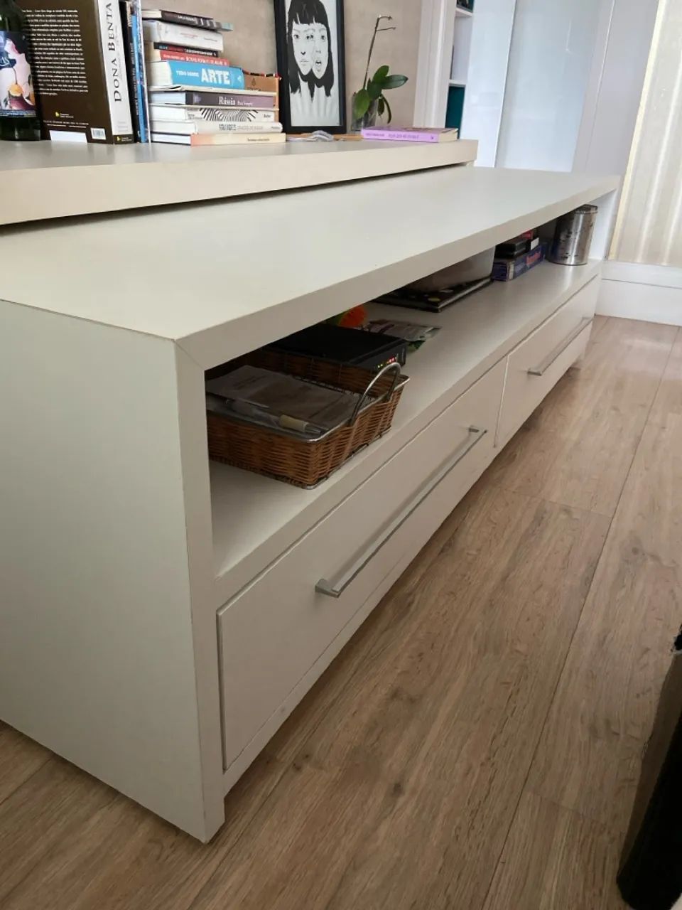 Rack branco com rodinhas embutidas - Foto 2