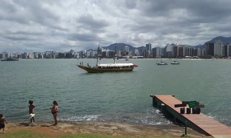 Apartamento temporada Praia do Morro, Guarapari/ES - Vista para o mar, pertinho da praia - Foto 2