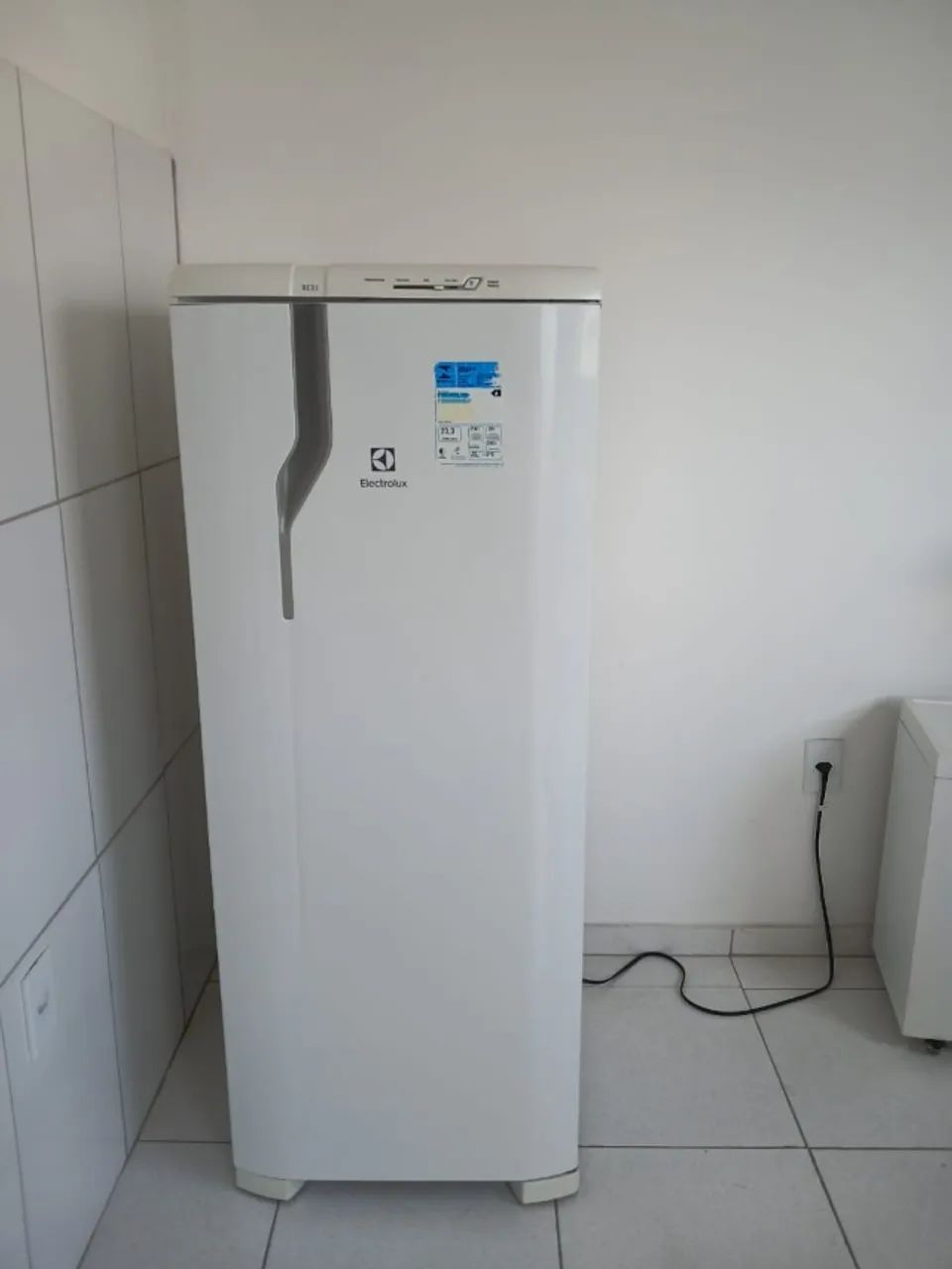 Geladeira Electrolux 240 LT